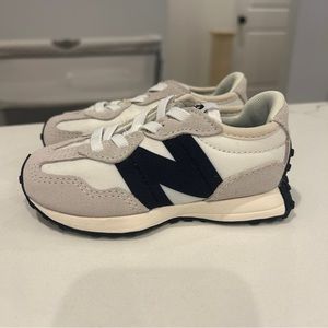 Brand new without box toddler size 7 327 new balance sneakers